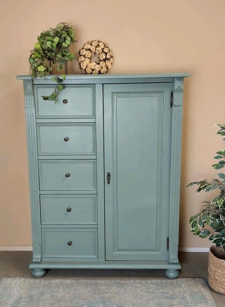 Sfeervolle grenen spekkast meidenkast buffetkast, Huis en Inrichting, Kasten | Buffetkasten, Zo goed als nieuw, 100 tot 150 cm