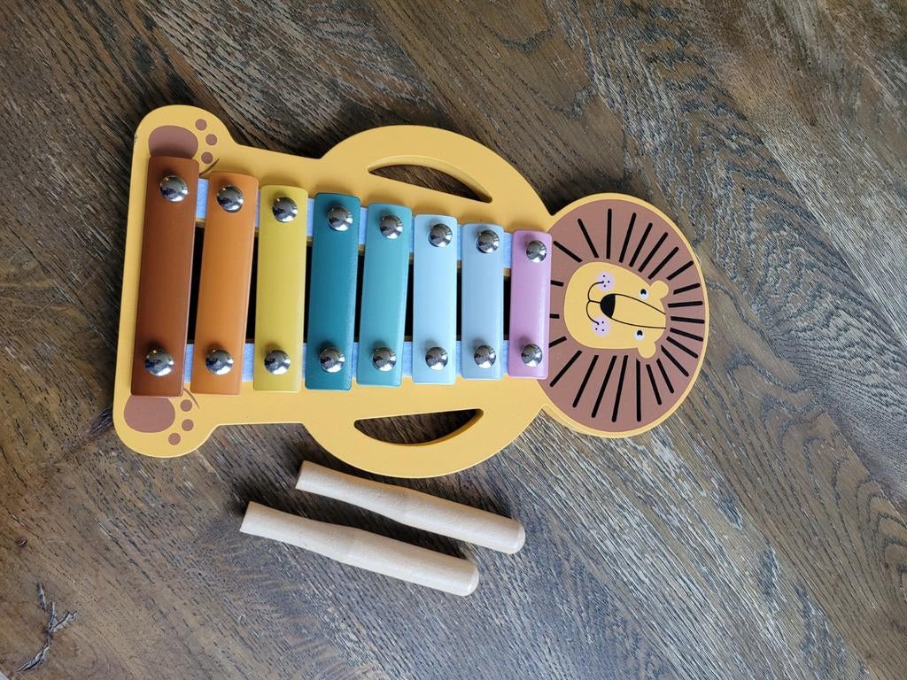 Houten xylofoon in de vorm van een leeuw met twee stokjes, Kinderen en Baby's, Speelgoed | Overig, Ophalen of Verzenden