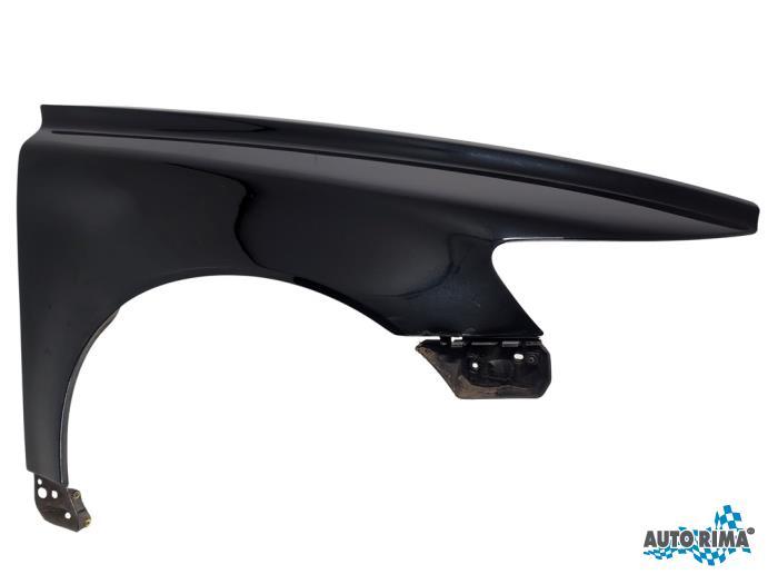 Scherm rechts-voor van een Volvo V50 (452)