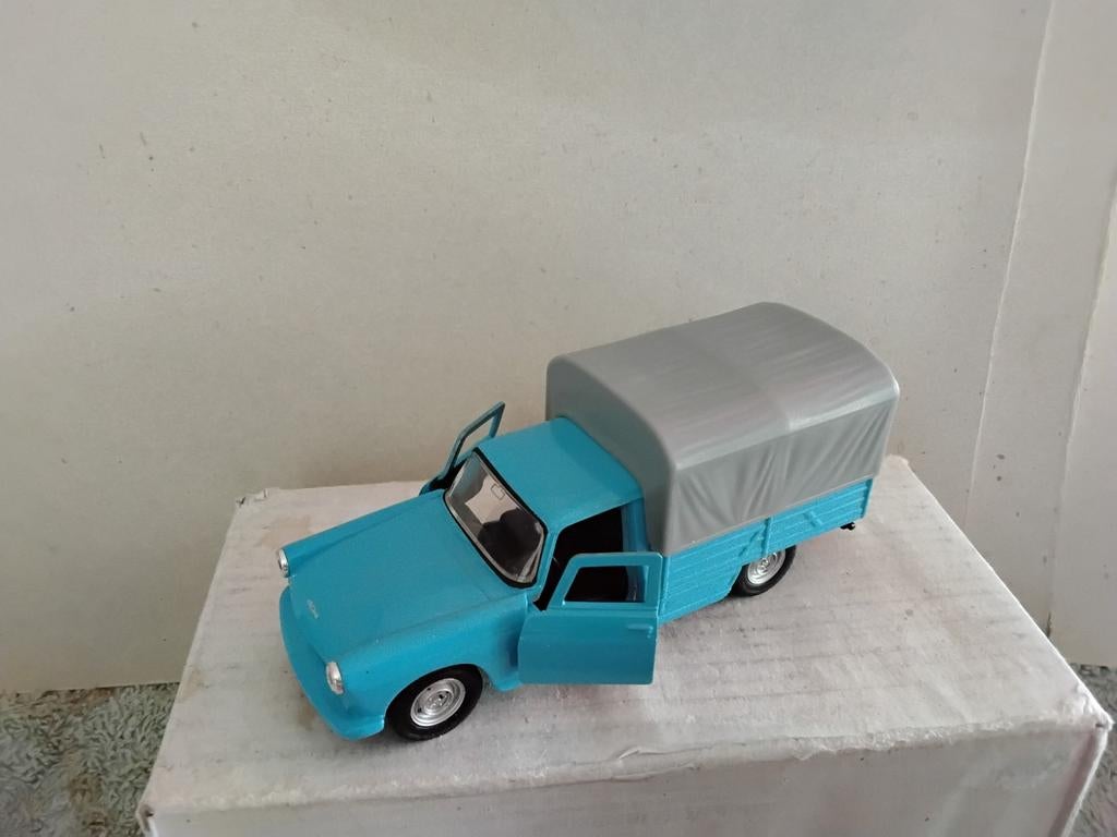PEUGEOT   404  PICK-UP   1968   SCHAAL  1: 34, Hobby en Vrije tijd, Modelauto's | Overige schalen, Ophalen of Verzenden, Auto