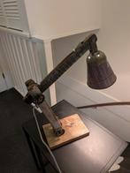 Industriële bureaulamp van hout, Ophalen of Verzenden, Gebruikt, Hout, Industriële bureaulamp