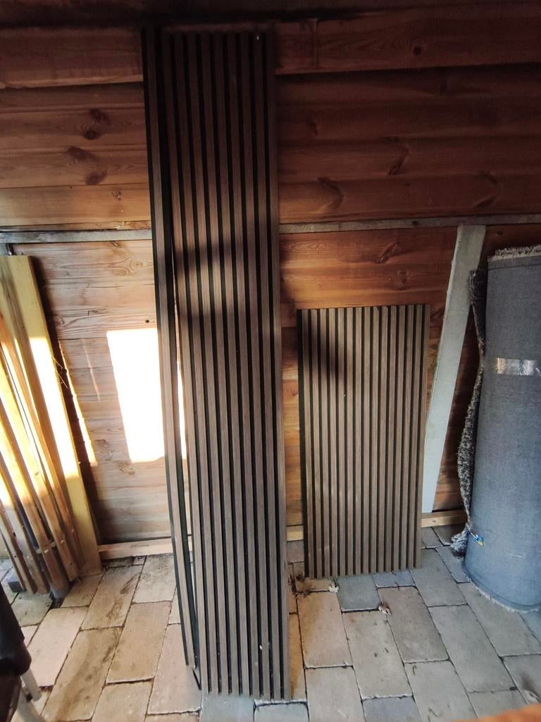Wandpanelen walnoot - Geluiddempend en stijlvol, Hout, Zo goed als nieuw, Bruin, Wandbord of Wandpaneel