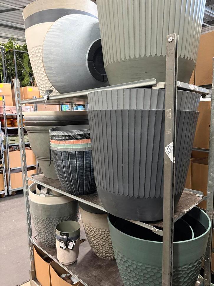 Mica Kunststof Potten Mix - Diverse Maten 60st, Tuin en Terras, Bloempotten, Gebruikt, Kunststof, Binnen, 40 tot 70 cm, 40 cm of meer