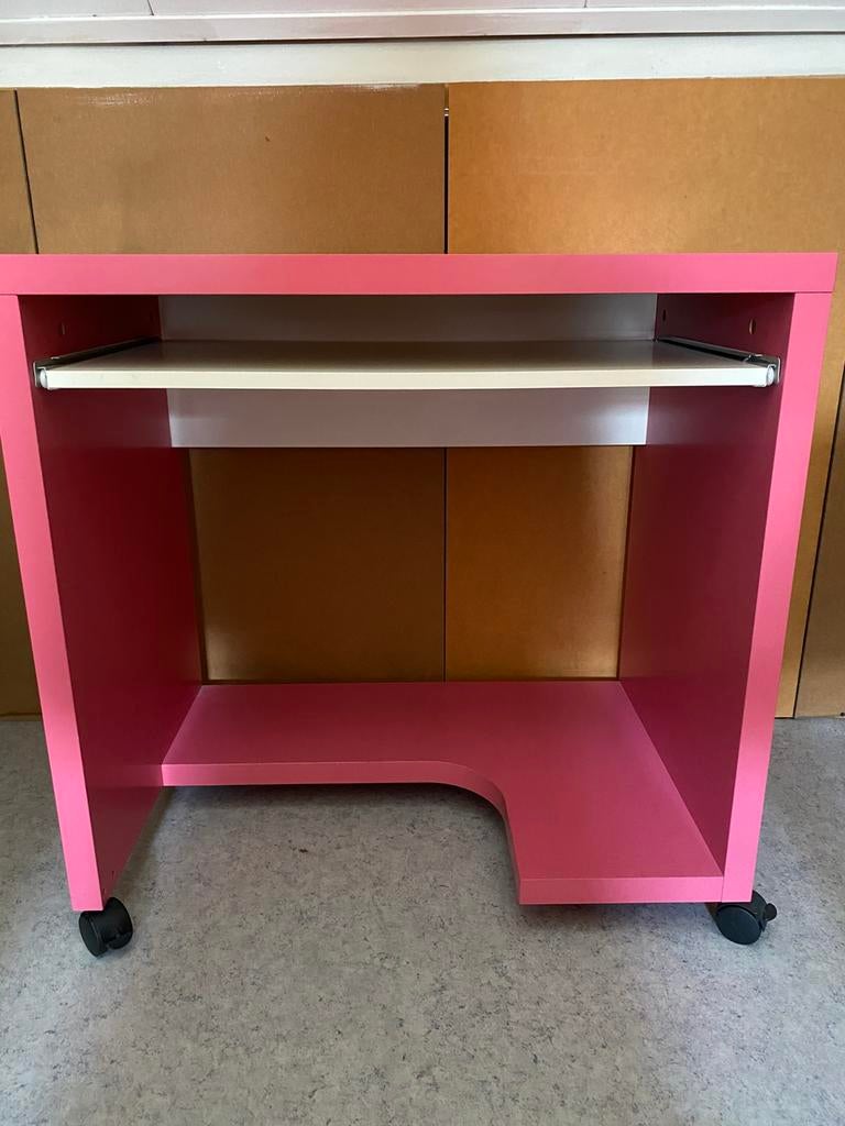 Kinderbureau met stoel, Gebruikt, Roze, Kinderbureau, IKEA