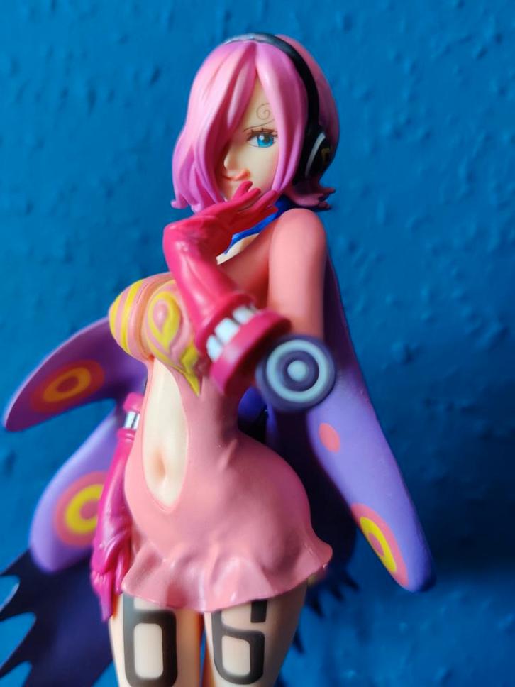 Anime Figure - One Piece Reiju Vinsmoke Tamashii Nations, Verzamelen, Poppetjes en Figuurtjes, Zo goed als nieuw, Ophalen of Verzenden