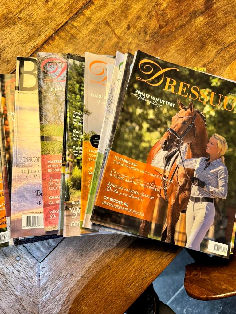 DressuurMagazine/Bit/Hoefslag Nummers 30 stuks- Paardensport, Boeken, Tijdschriften en Kranten, Ophalen, Gelezen, Sport en Vrije tijd