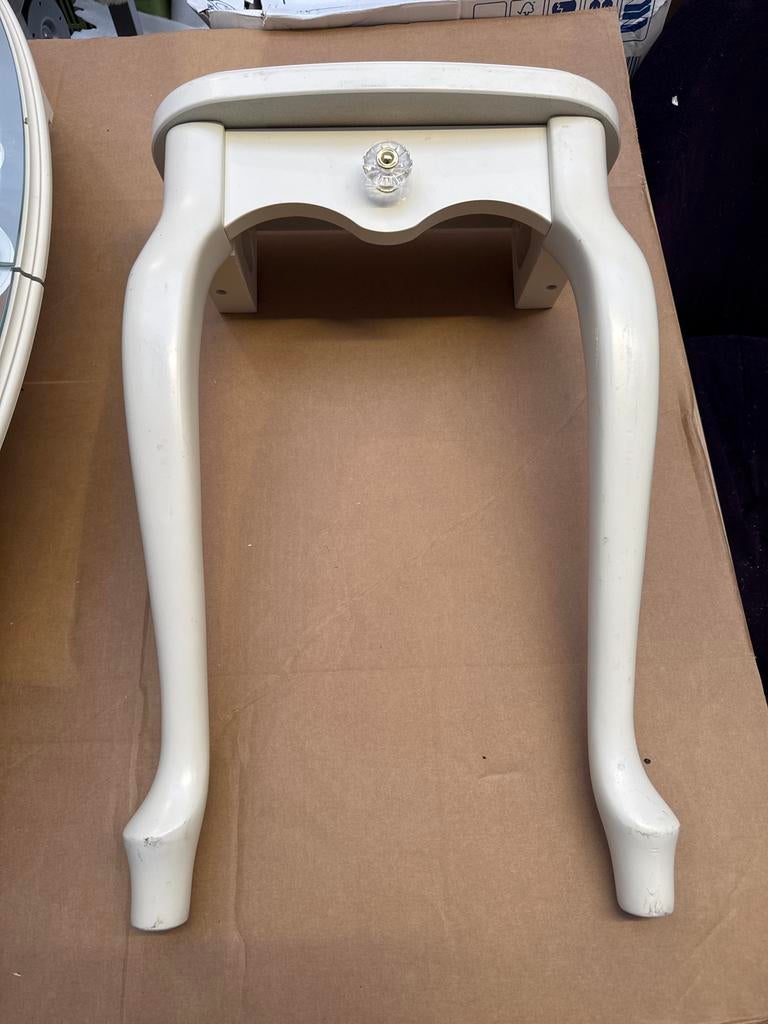 Crèmekleurig bijzettafeltje efteling hotel, Ophalen, Gebruikt, Minder dan 50 cm, Minder dan 25 cm