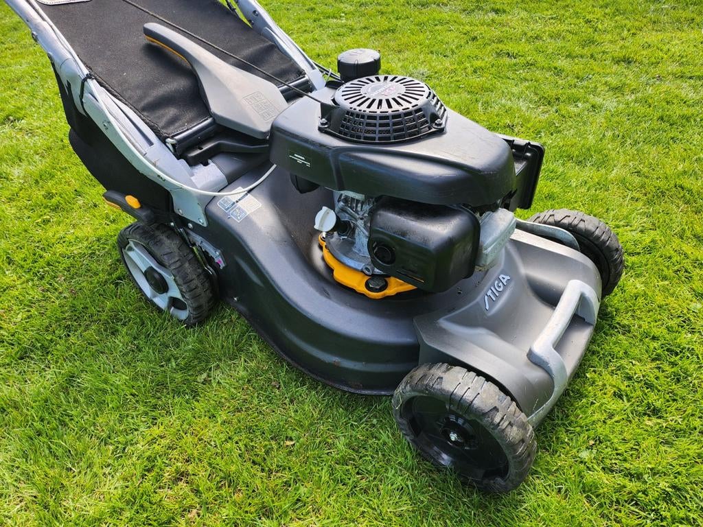 Zie tekst Honda grasmaaier stiga combi 48 sh svq gcv, Tuin en Terras, Grasmaaiers, Ophalen, Opvangzak