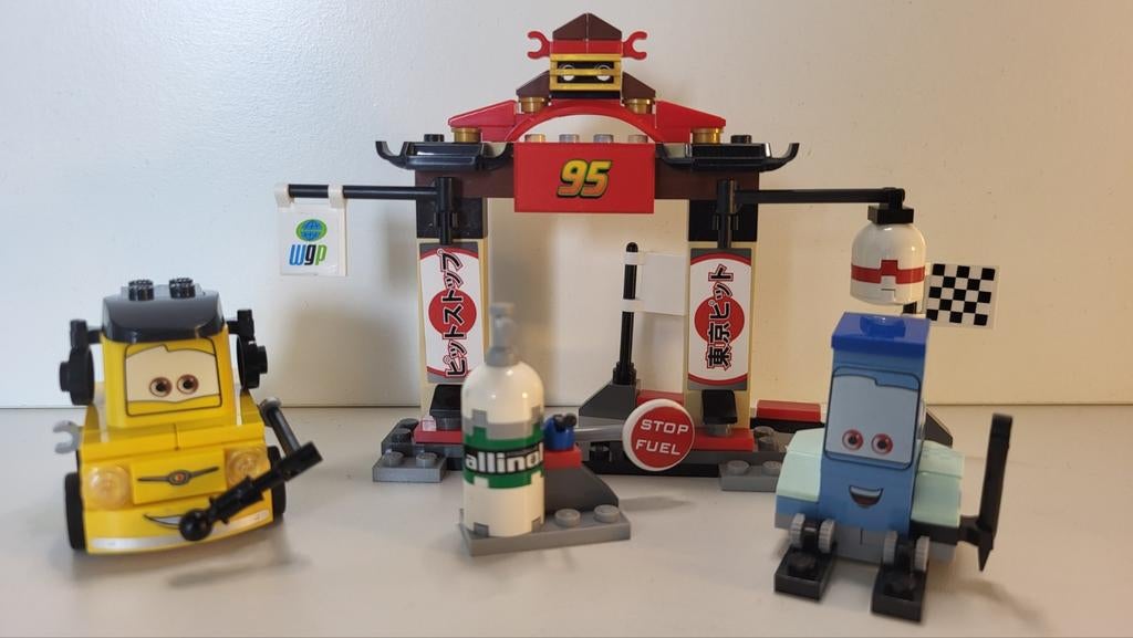 Lego 8206 Tokyo Pit Stop, Kinderen en Baby's, Speelgoed | Duplo en Lego, Verzenden, Gebruikt, Complete set, Lego