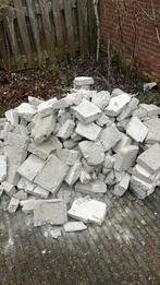 GRATIS betonblokken, Ophalen, Zo goed als nieuw