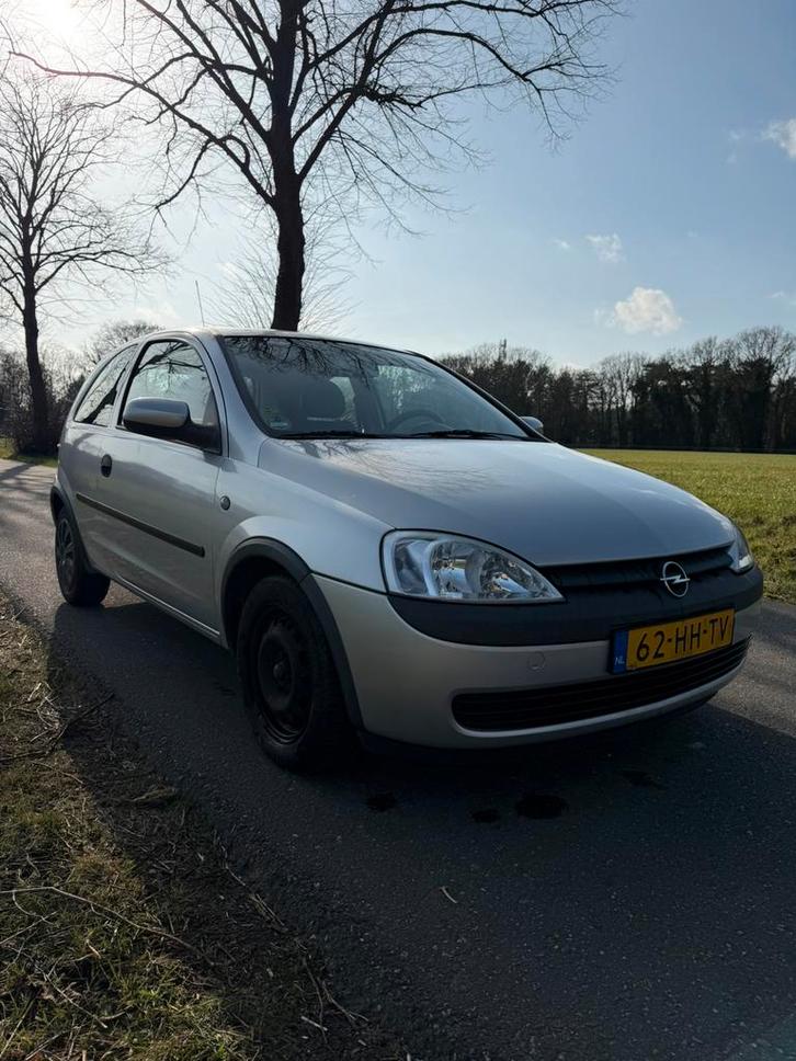 Opel Corsa 1.2 - 2001 Grijs - Waterpomp/Multiriem/Olie ✅, Auto's, Opel, Particulier, Corsa, Radio, Regensensor, Trekhaak, Benzine