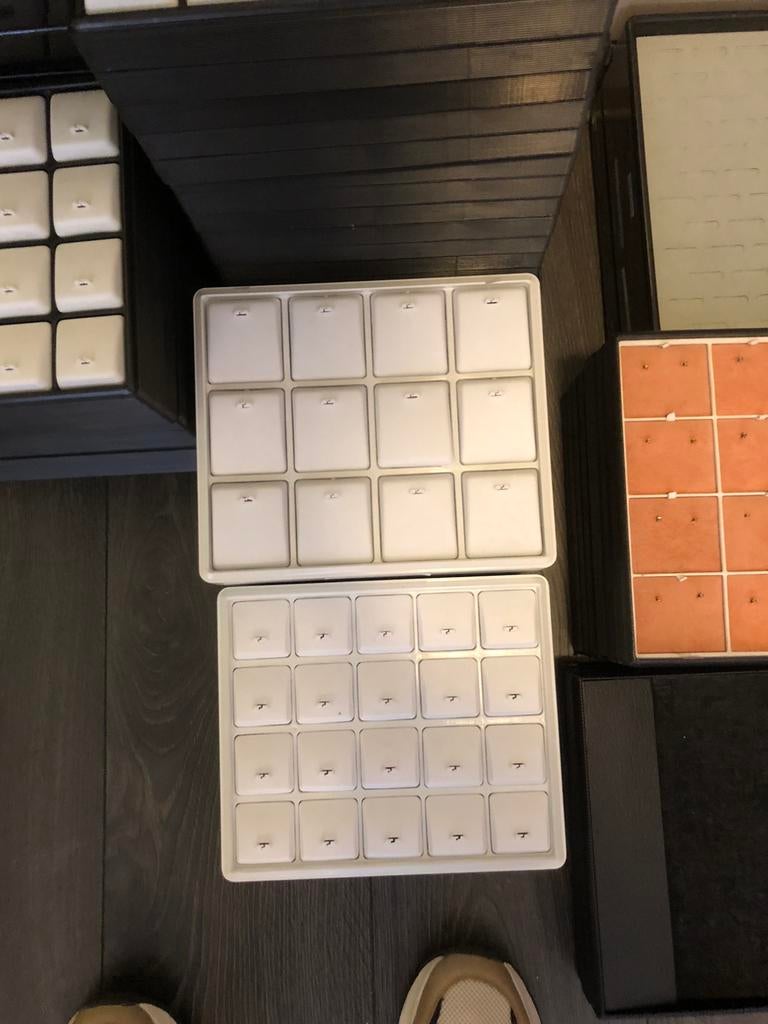 Allerlei juweliers  benidigheden, Ophalen, Zo goed als nieuw