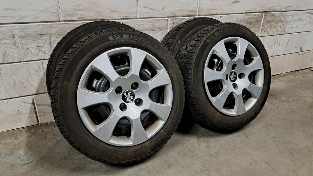 Winterbanden 208 Corsa F Grande Panda Frontera 195/55/16, Auto-onderdelen, Banden en Velgen, Gebruikt, 16 inch, Banden en Velgen