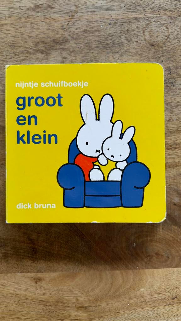 Nijntje schuifboekje: Groot en Klein - Dick Bruna, Ophalen of Verzenden, Zo goed als nieuw, Uitklap-, Voel- of Ontdekboek, 0 tot 6 maanden