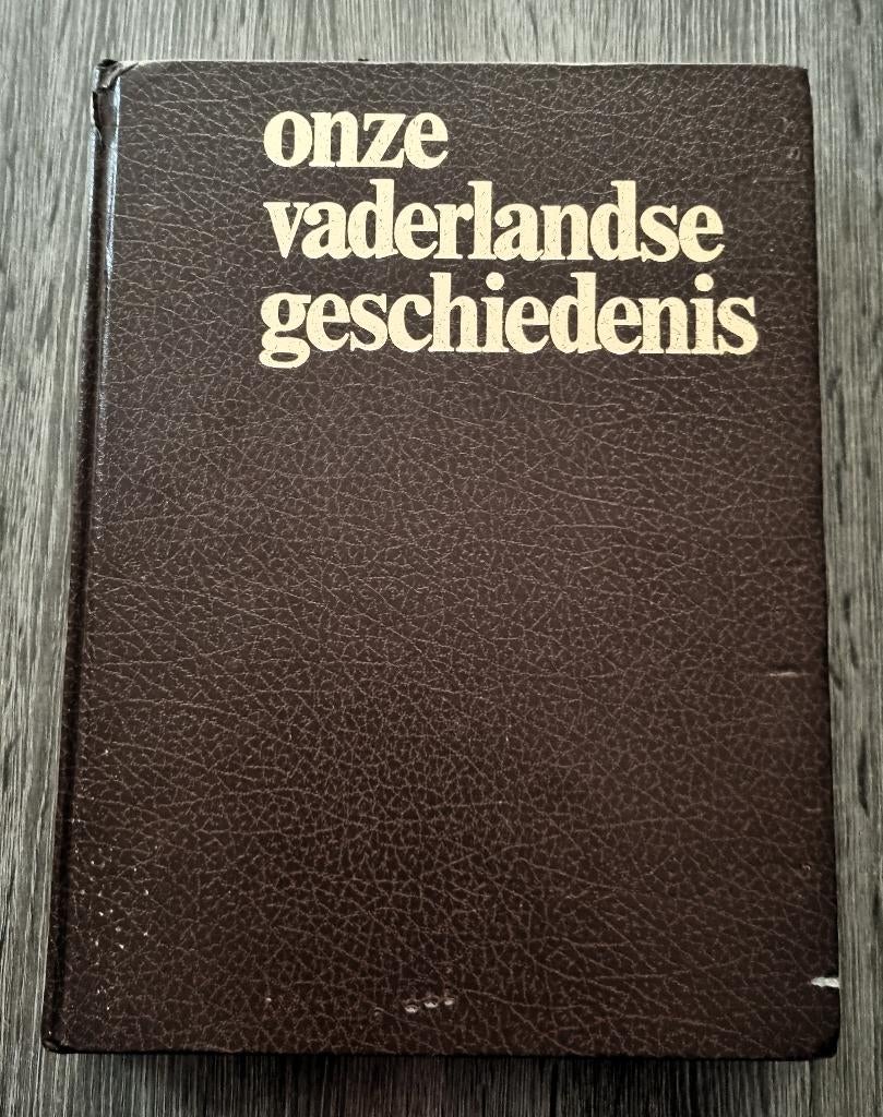 Onze Vaderlandse Geschiedenis, Boeken, Ophalen of Verzenden, Zo goed als nieuw, Klaas Jansma en Meindert Schroor.