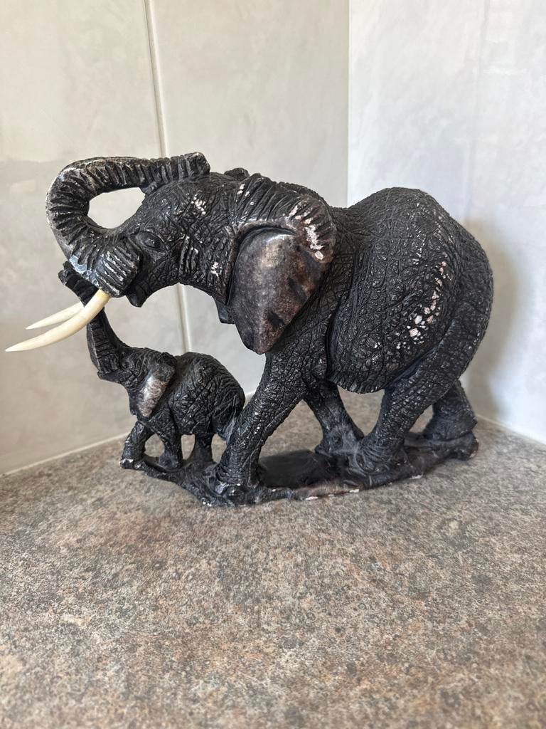Olifantenbeeldje, moeder en kalf, Ophalen, Zoogdier, Steen of Keramiek, Beeld