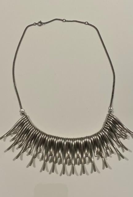 Zilverkleurige ketting met staafjes, Sieraden, Tassen en Uiterlijk, Kettingen, Overige materialen, Verstelbaar, Ophalen of Verzenden