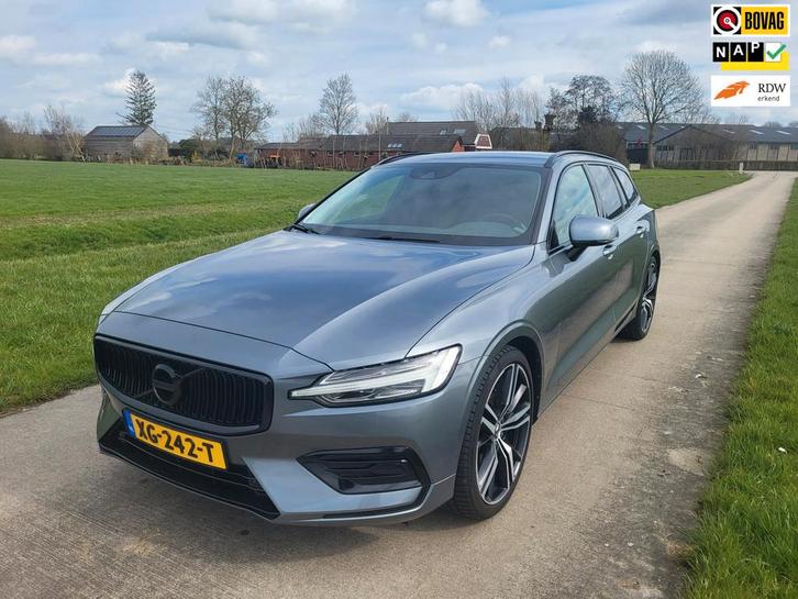 Volvo V60 2.0 T5 2019 Automaat 250PK electr trekhaak/achterk, Auto's, Volvo, Bedrijf, Te koop, V60, ABS, Achteruitrijcamera, Airbags