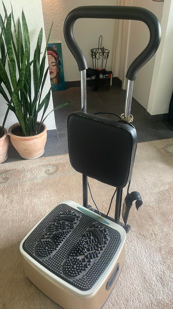 Fitnessapparaat/ trilplaat/ vibroboard, Gebruikt, Trilplaat, Ophalen of Verzenden, Metaal