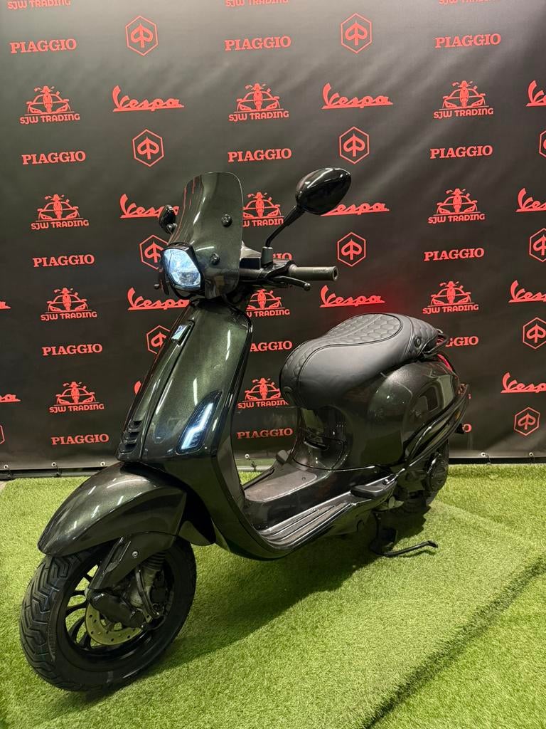 Vespa Sprint 2020 Brom! Aston Martin Grey / Mono / Garantie!, Fietsen en Brommers, Maximaal 45 km/u, Ophalen of Verzenden, Benzine