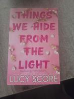 Things We Hide From The Light - Lucy Score, Boeken, Ophalen of Verzenden, Gelezen, Lucy Score, Amerika