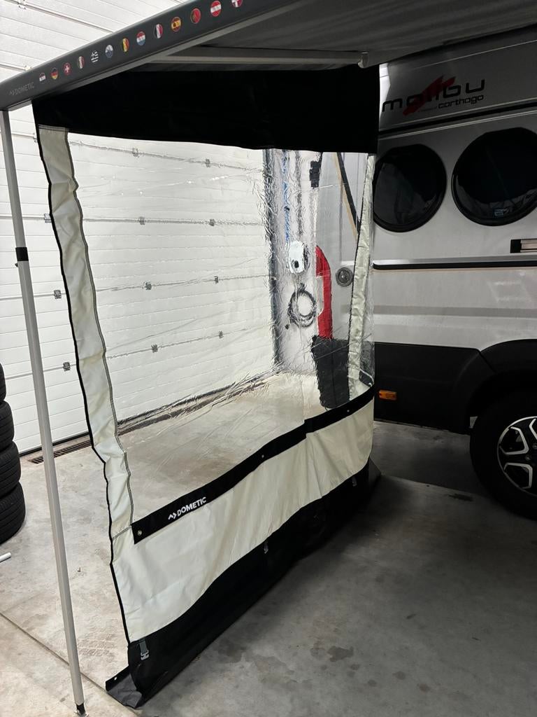 Rainblock voor zijwand camper, Ophalen, Nieuw