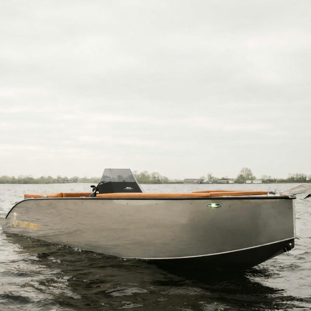 Futuro ZX25 V8 Mercruiser | 350 pk | Aluminium | Metallic, Gebruikt, Aluminium, Benzine, 6 meter of meer