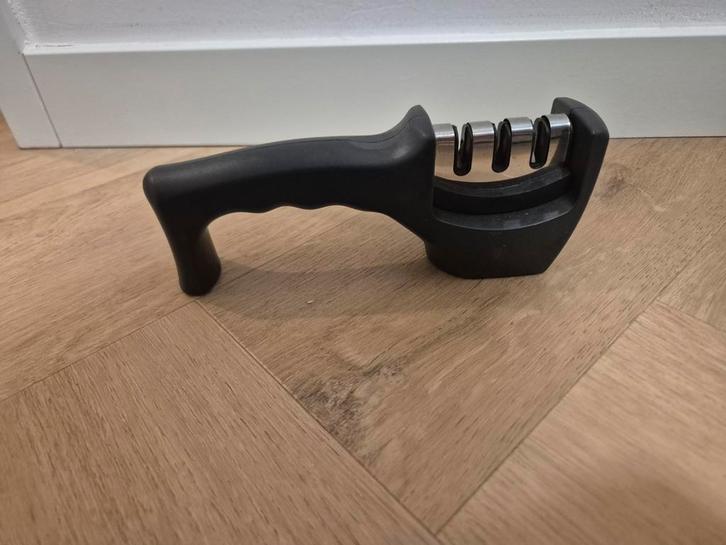 Messenslijper met 3 slijpstanden, Huis en Inrichting, Keuken | Keukenbenodigdheden, Zo goed als nieuw, Ophalen of Verzenden