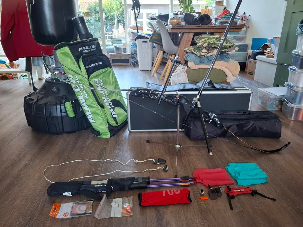 Handpijl en boog voor de handboogsporter, Sport en Fitness, Handboogschieten, Ophalen, Zo goed als nieuw, Recurveboog