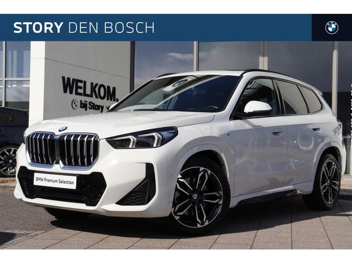 BMW X1 xDrive23i High Executive M Sport Automaat / Panoramad, Auto's, BMW, Bedrijf, Te koop, X1, 4x4, Alarm, Bochtverlichting