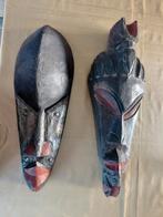 2 Afrikaanse maskers, Ophalen, Gebruikt, Meerkleurig, Hout