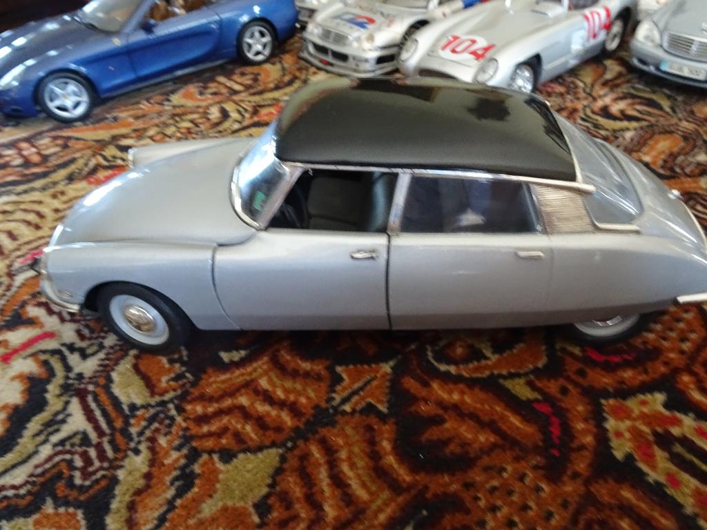 MOOIE OUDE CITROEN DS/19   VAN SOLIDO ZONDER DOOS, Ophalen of Verzenden, Zo goed als nieuw, Auto, Solido