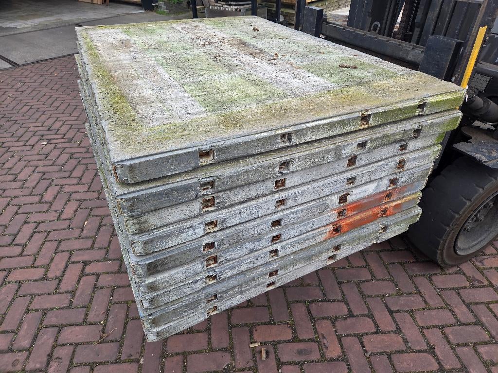 9 Kunststof steenschotten - nr: D24, Tuin en Terras, Palen, Balken en Planken, Ophalen, Gebruikt, Minder dan 180 cm, Palen