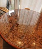 Antieke salontafel met prachtig houtsnijwerk en glasplaat, Ophalen