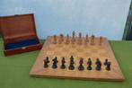Wedstrijd schaakbord met grote houten stukken in kistje, Een of twee spelers, Ophalen of Verzenden, Gebruikt