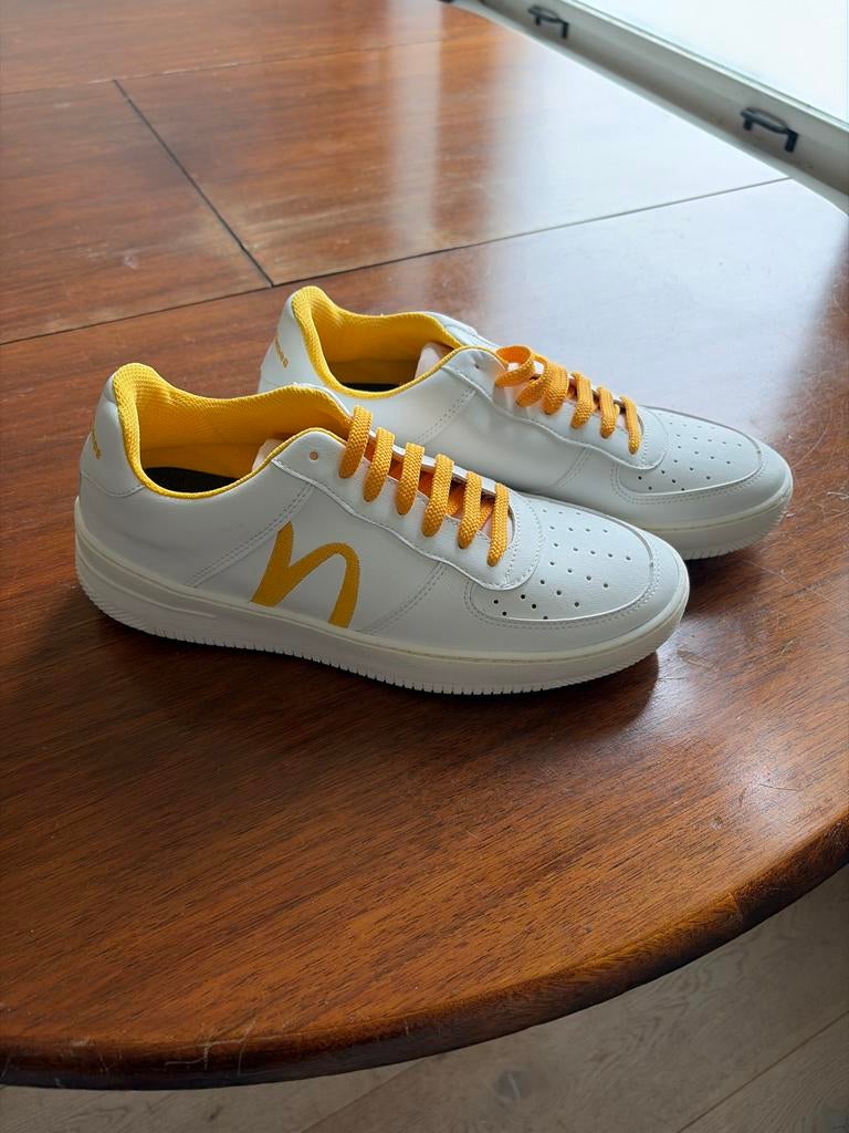 McDonald's Sneakers Maat 42, Ophalen of Verzenden, Zo goed als nieuw