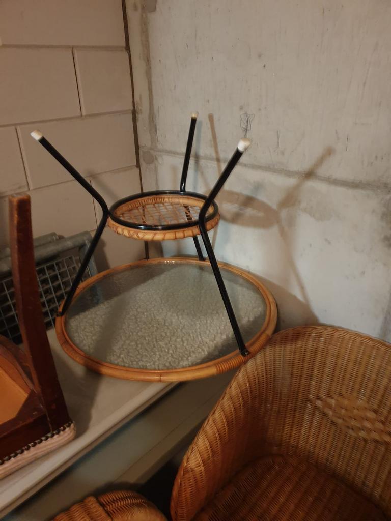 Vintage rotan tafel met glasblad, Ophalen, Zo goed als nieuw, Rechthoekig, Minder dan 55 cm