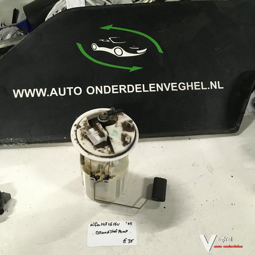 Alfa 147  1.6 16v  2005   Brandstofpomp