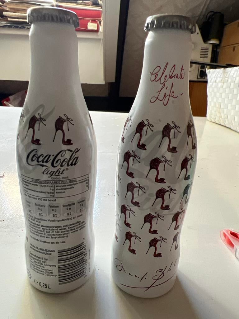 Coca-Cola Light Manolo Blahnik – Limited Edition (2 stuks), Ophalen of Verzenden, Zo goed als nieuw