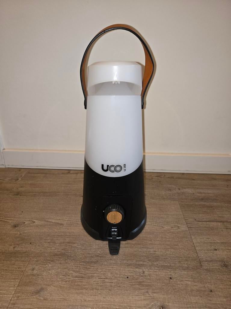 UCO Sitka Oplaadbare Lamp & Powerbank 8800mAh, Ophalen of Verzenden, Zo goed als nieuw, Accu