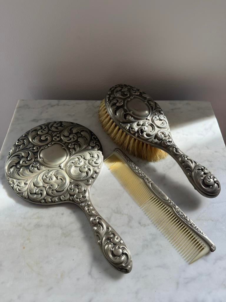 Vintage Zilverkleurige - Spiegel, Borstel en Kam (3-delig), Antiek en Kunst, Ophalen of Verzenden