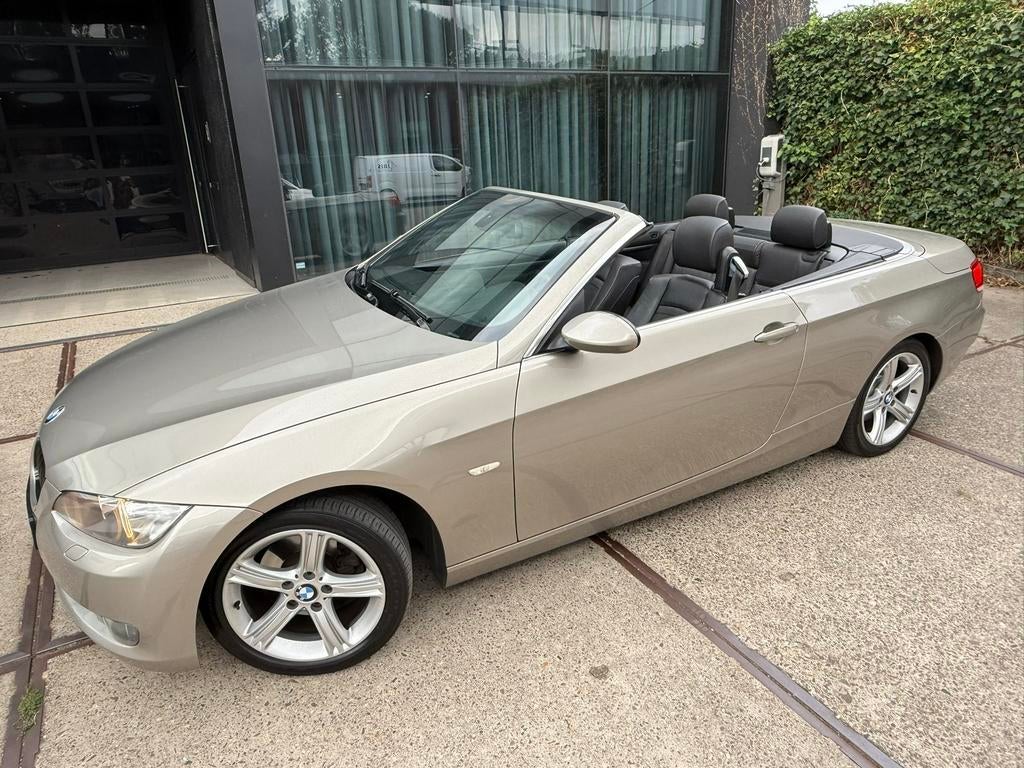 BMW 3-Serie 320i Cabrio Champagne metallic NETTE AUTO✅, Auto's, BMW, 1995 cc, Zwart, 4 cilinders, Cabriolet