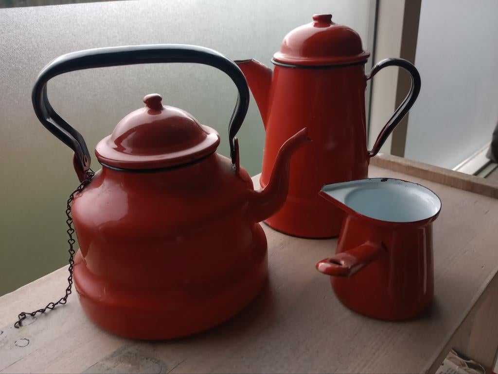 Vintage rood email koffiepot +, Ophalen