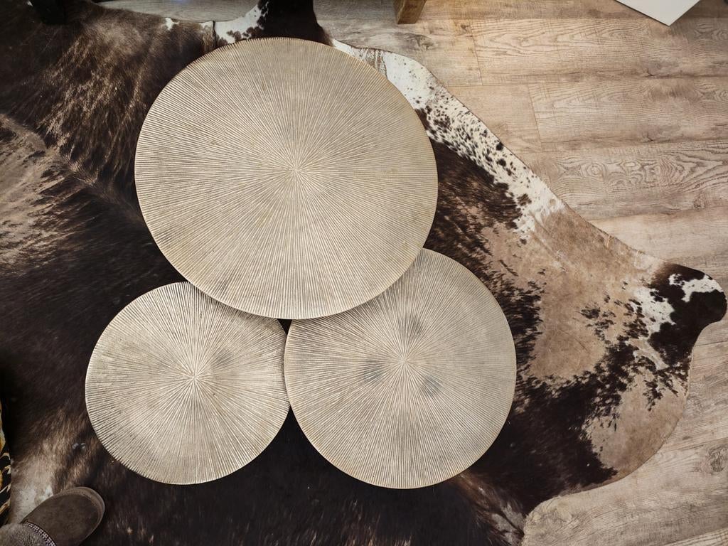 Richmond Interiors Vittoria Tafel Set van 3 Stuks, 45 tot 60 cm, Metaal of Aluminium, Rond, Zo goed als nieuw