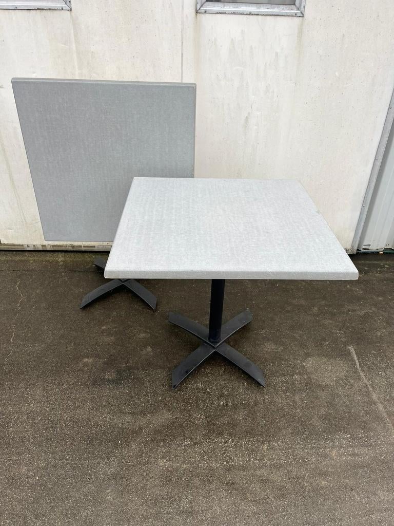 2 stuks horeca bistro terras tafels 80x80 cm inklapbaar, Ophalen, Zo goed als nieuw