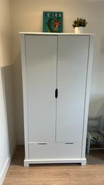 Kinder kledingkast Petit Amelie - Zo goed als nieuw, Kinderen en Baby's, Kinderkamer | Commodes en Kasten, Ophalen, Kast, 50 tot 70 cm