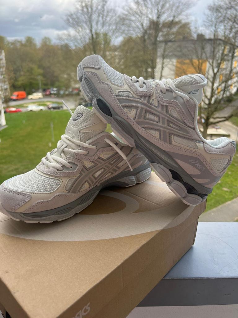 Asics gel nyc, Sport en Fitness, Loopsport en Atletiek, Ophalen, Zo goed als nieuw, Hardloopschoenen, Asics