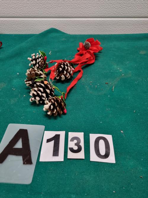 kersthanger dennenappels en hulst, Diversen, Kerst, Ophalen of Verzenden, 'T Olde Gre-j, Info@toldegrej.nl, Endepoelstraat 20f Didam