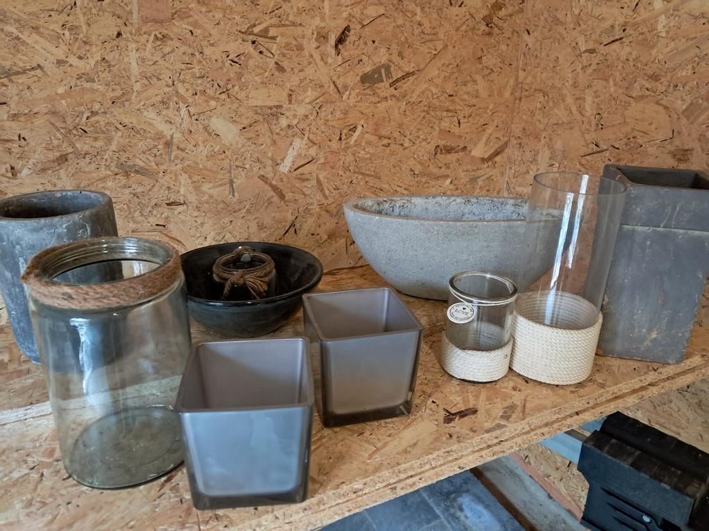 Gratis bloempotten, Huis en Inrichting, Woonaccessoires | Vazen, Ophalen, Overige kleuren, Aardewerk of Porselein, Minder dan 50 cm