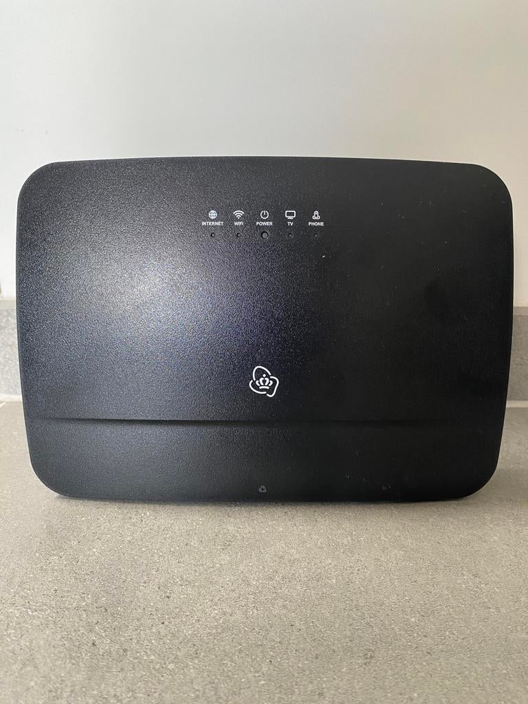 KPN box 12 modem/router, Computers en Software, Routers en Modems, Ophalen of Verzenden, Zo goed als nieuw